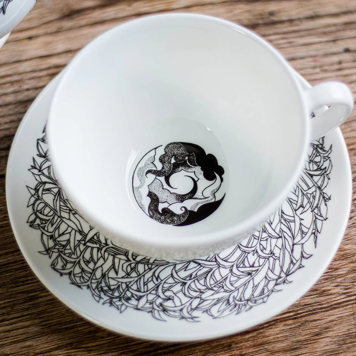 Rare Tea Bone China Leaf Teacup & Saucer - Image 3